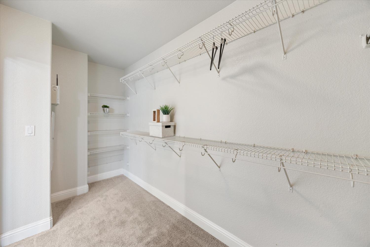 Detail Gallery Image 37 of 58 For 980 Hildebrand Cir, Folsom,  CA 95630 - 4 Beds | 2/1 Baths