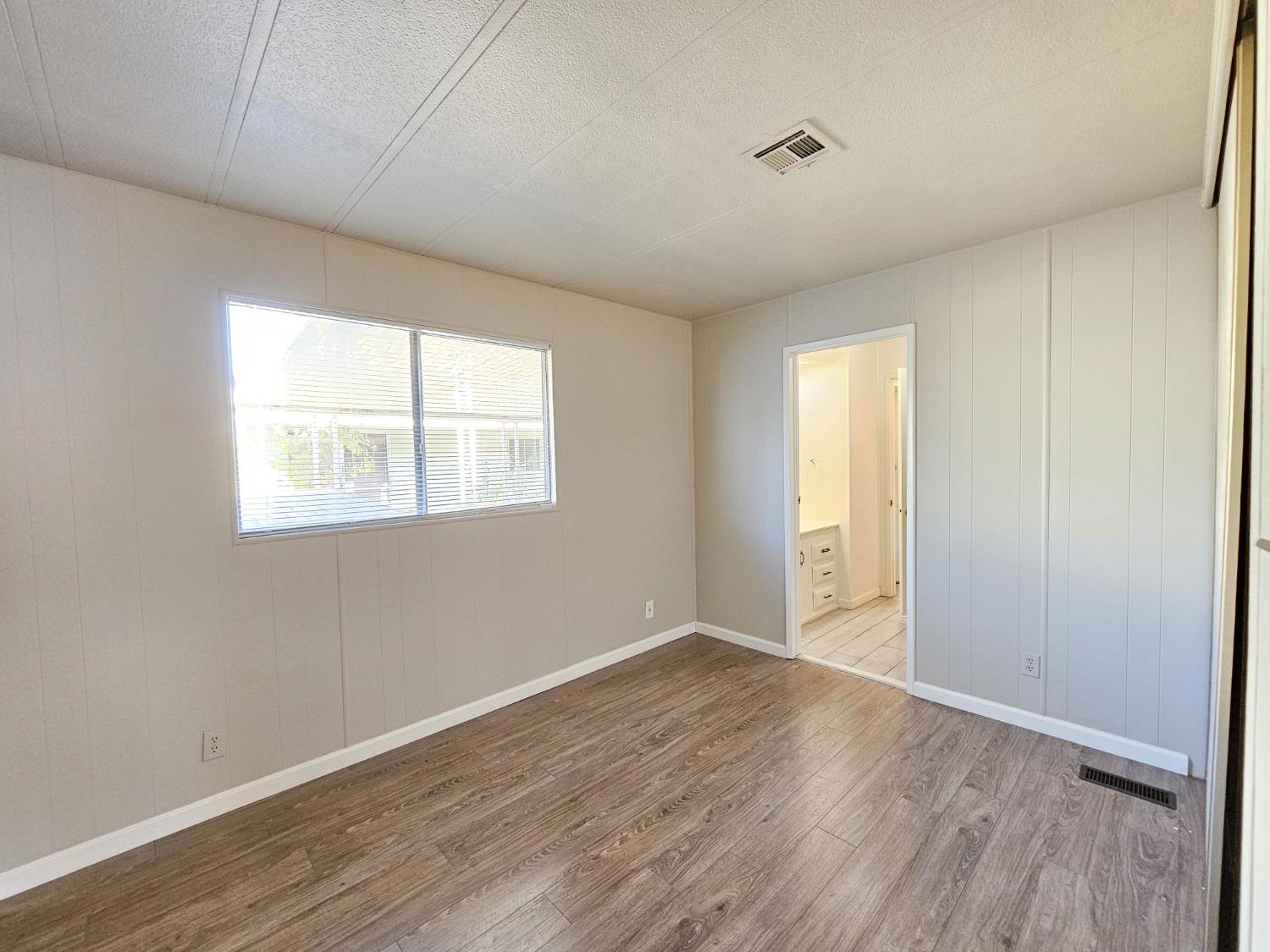 Detail Gallery Image 14 of 41 For 181 Whispering Pines Dr, Rancho Cordova,  CA 95670 - 2 Beds | 2 Baths