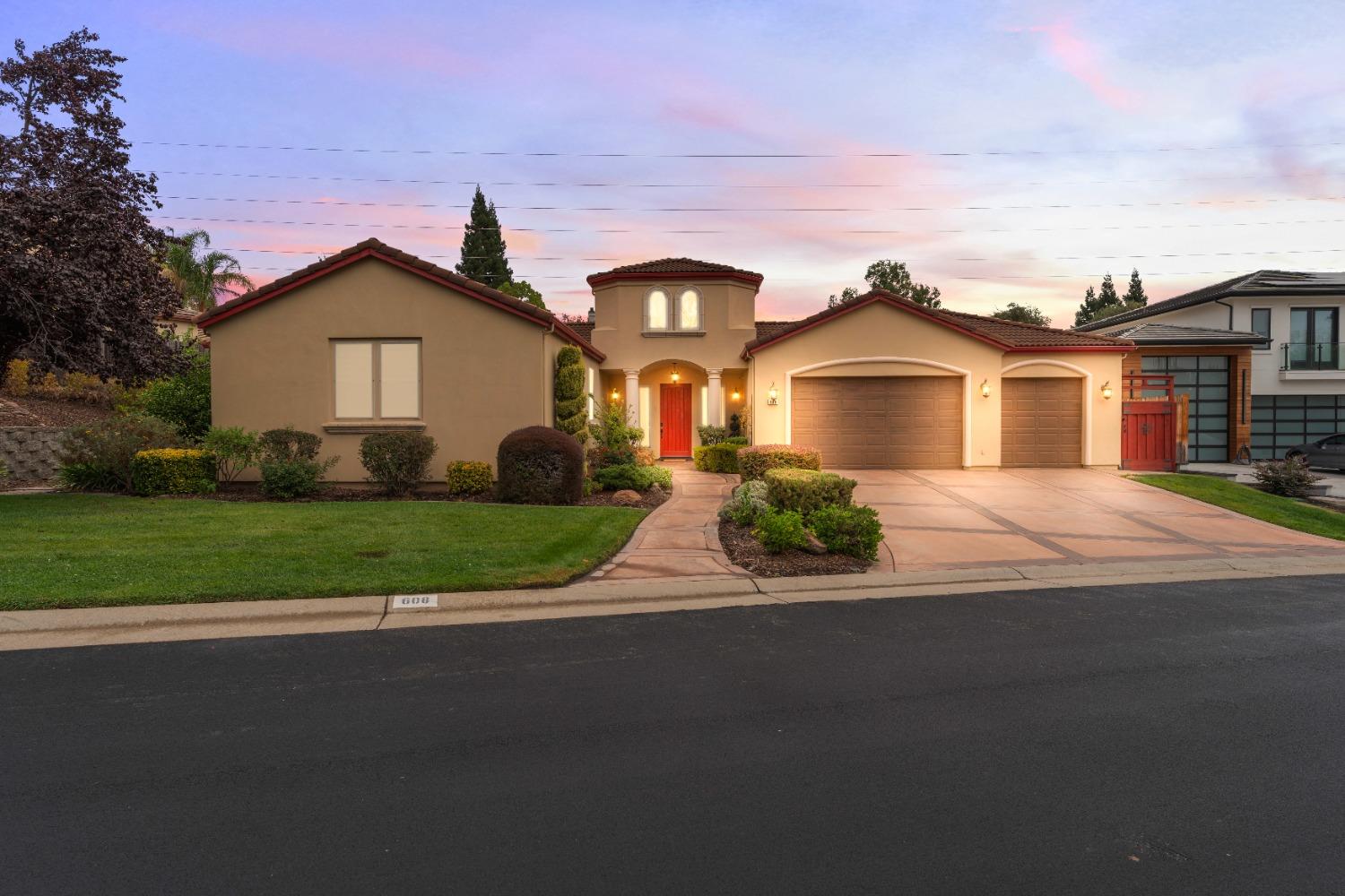 Detail Gallery Image 1 of 71 For 608 Landrise Ct, Folsom,  CA 95630 - 4 Beds | 3/1 Baths