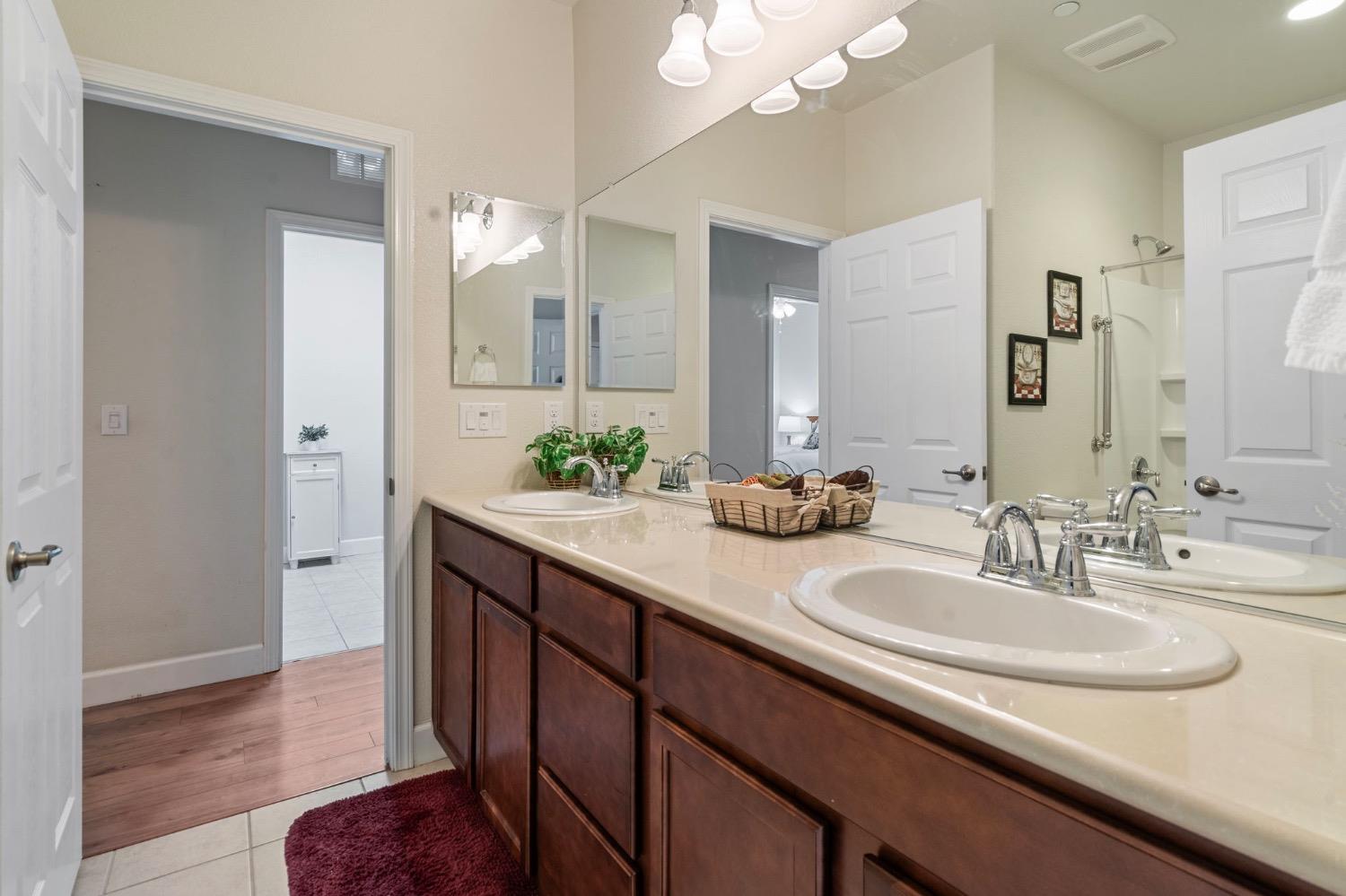 Detail Gallery Image 9 of 45 For 1443 Chestnut Hill Dr, Manteca,  CA 95336 - 2 Beds | 2 Baths