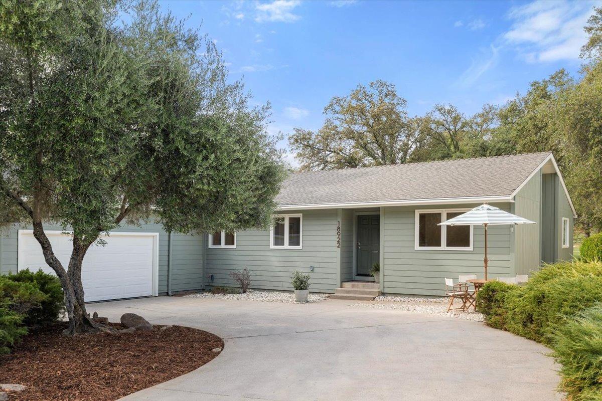 Detail Gallery Image 2 of 57 For 18922 Chickadee Ct, Penn Valley,  CA 95946 - 3 Beds | 2 Baths