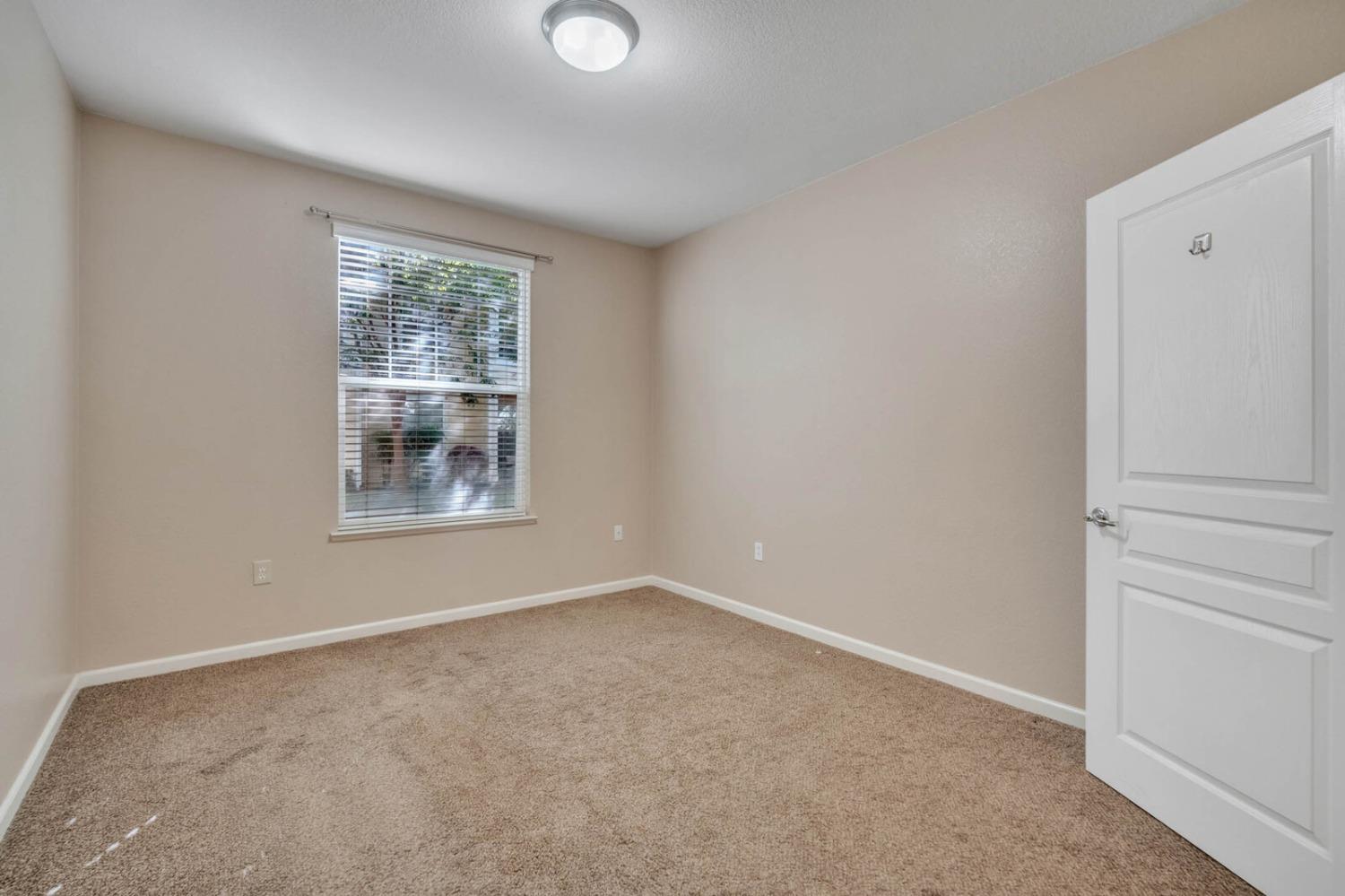 Detail Gallery Image 13 of 29 For 9515 Coney Island Cir #12,  Elk Grove,  CA 95758 - 2 Beds | 2 Baths