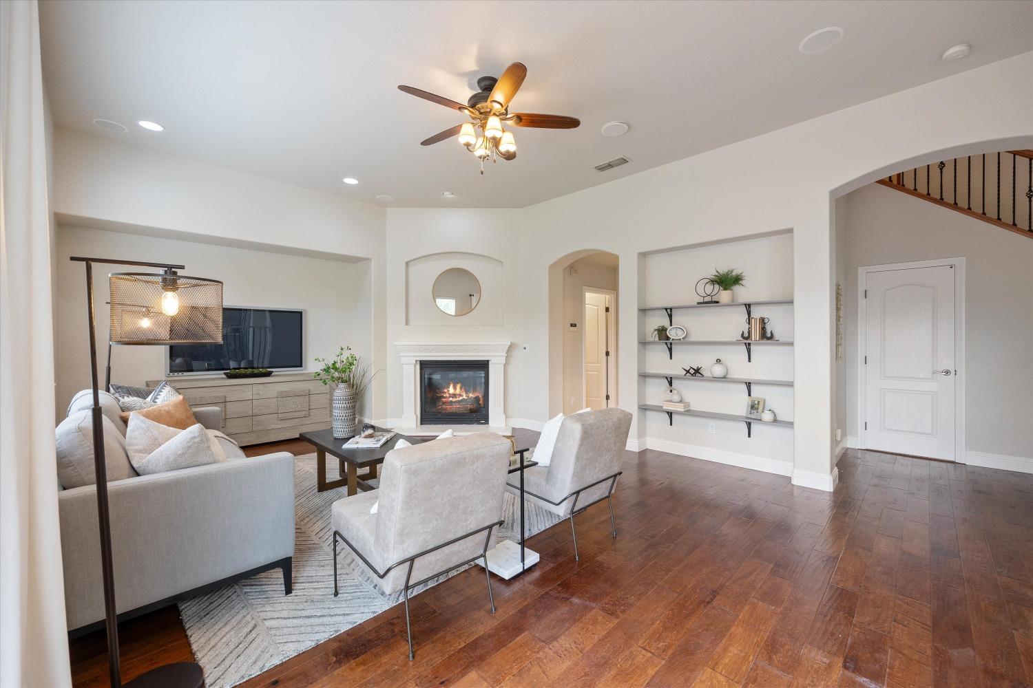 Detail Gallery Image 25 of 58 For 980 Hildebrand Cir, Folsom,  CA 95630 - 4 Beds | 2/1 Baths