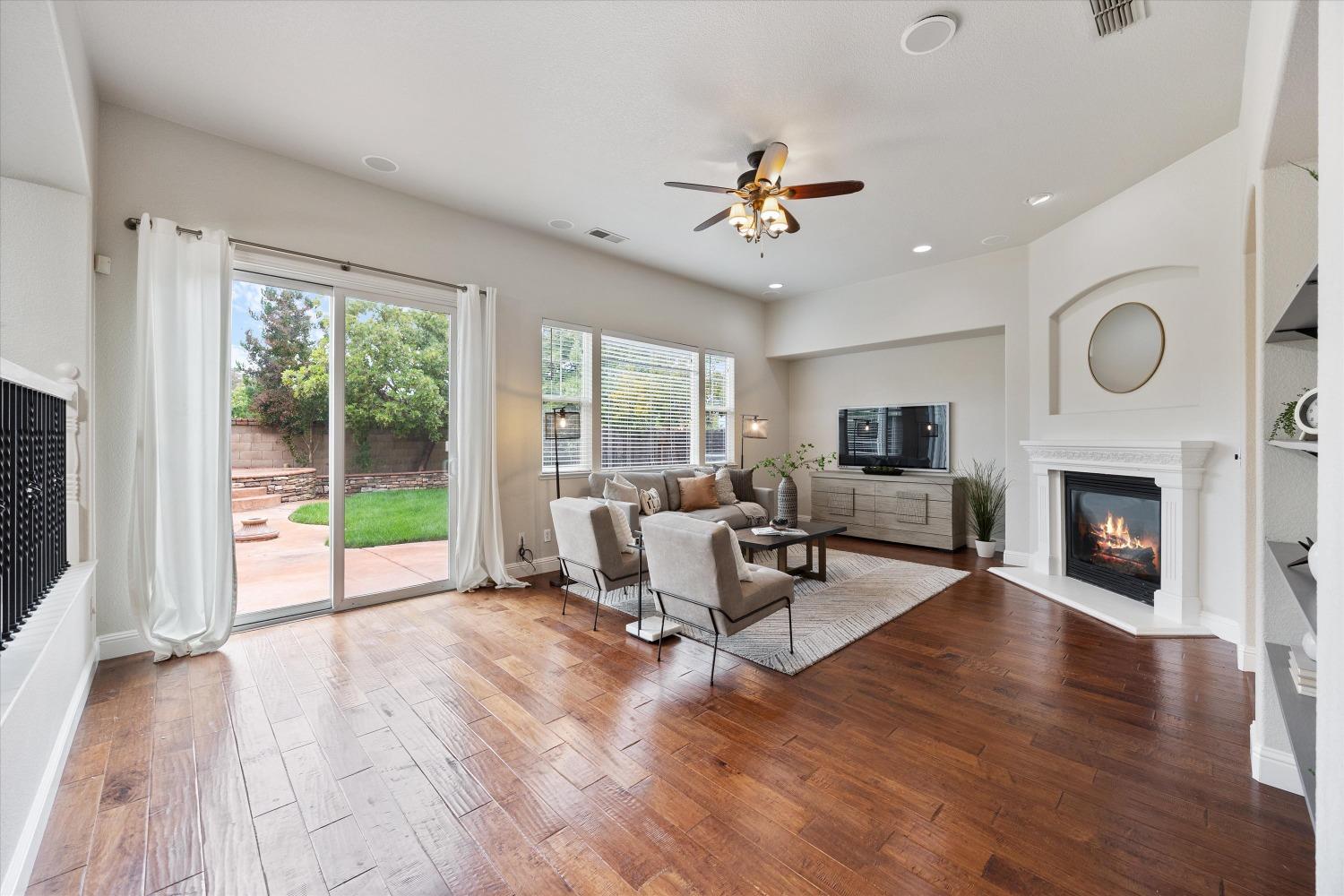 Detail Gallery Image 23 of 58 For 980 Hildebrand Cir, Folsom,  CA 95630 - 4 Beds | 2/1 Baths