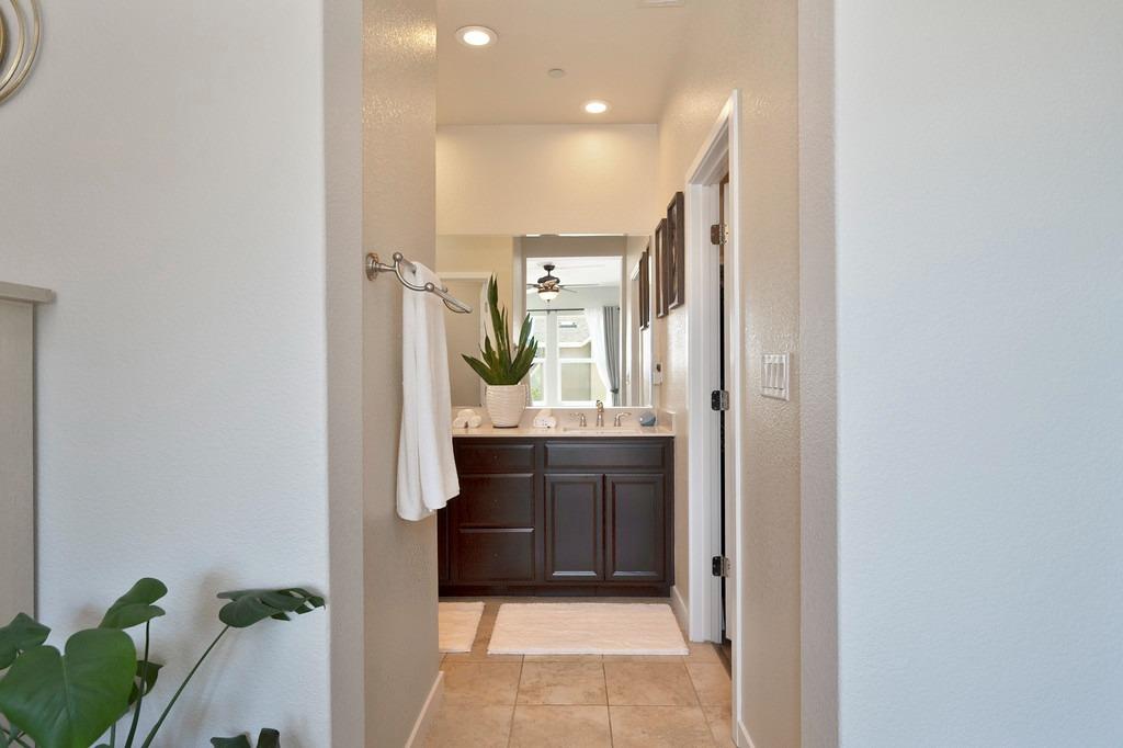 Detail Gallery Image 41 of 56 For 3245 Forney Way, Sacramento,  CA 95816 - 3 Beds | 2 Baths