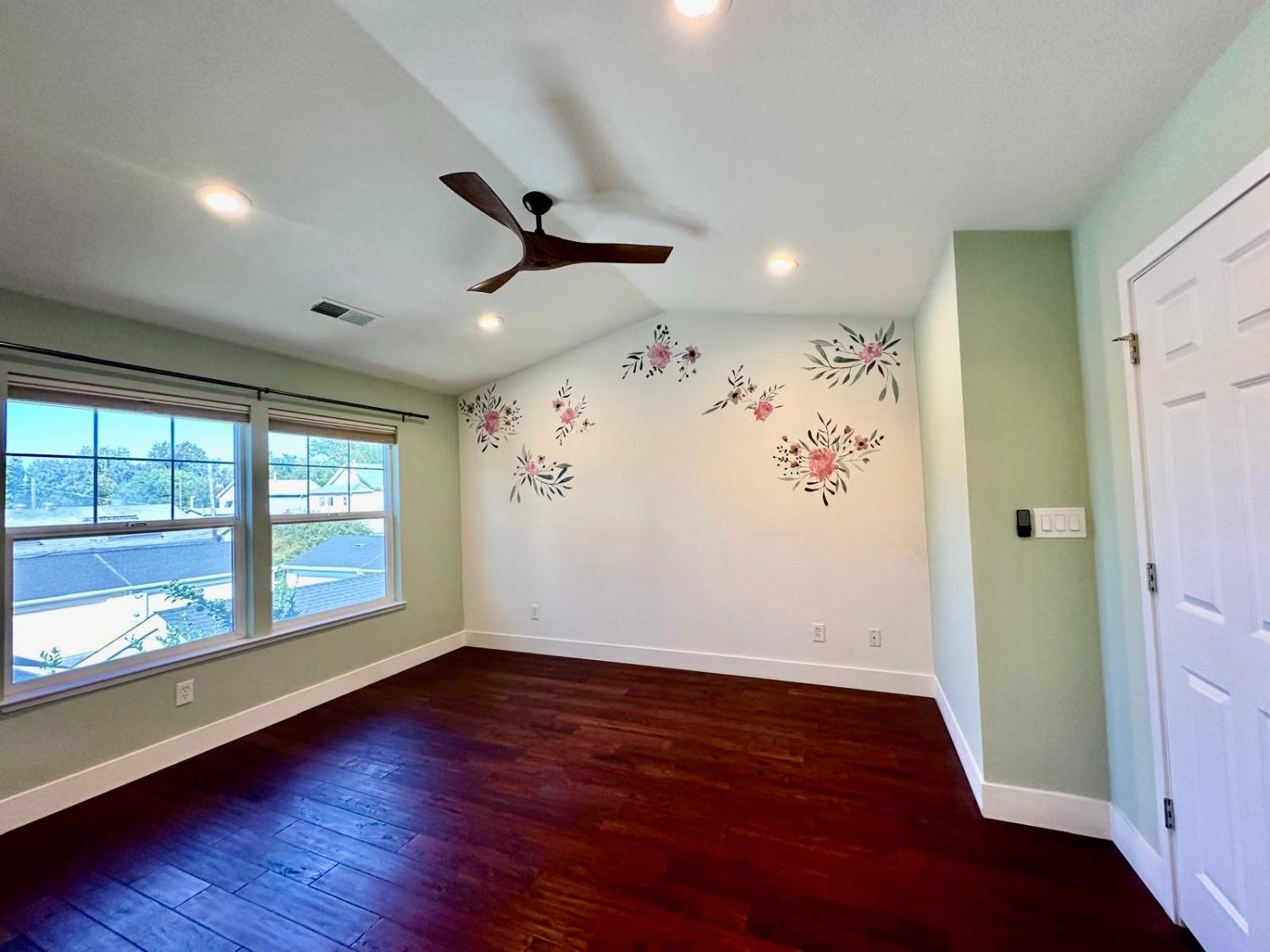 Detail Gallery Image 21 of 28 For 612 13th St, Sacramento,  CA 95814 - 2 Beds | 2/1 Baths