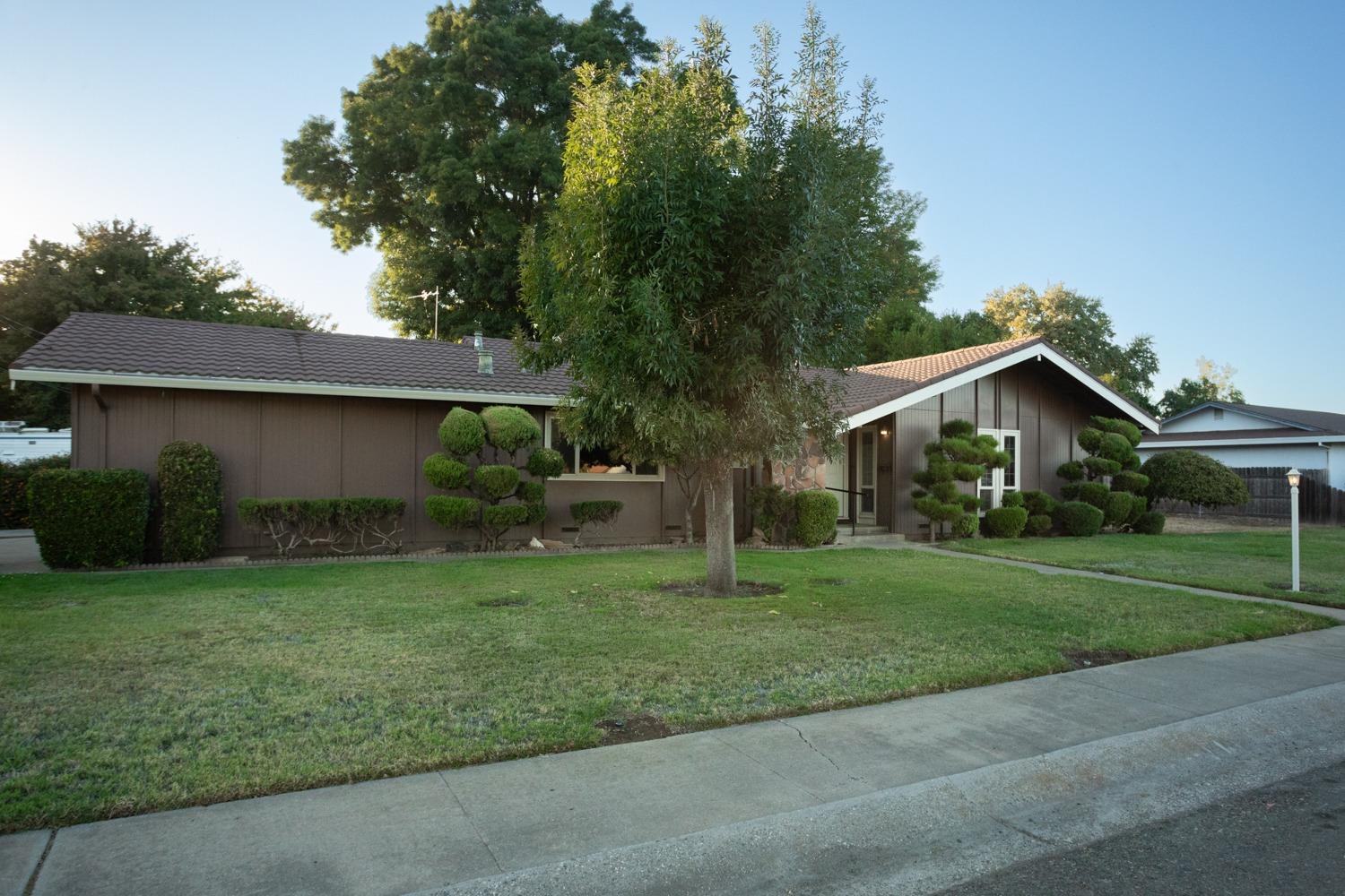 Detail Gallery Image 5 of 35 For 1489 Jones Rd, Yuba City,  CA 95991 - 4 Beds | 2 Baths