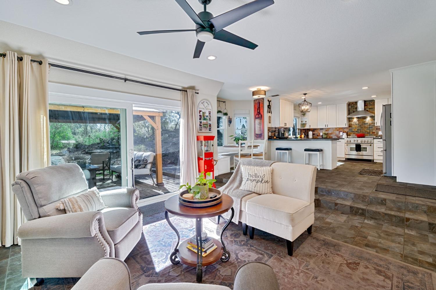 Detail Gallery Image 21 of 79 For 2188 American River Trl, Cool,  CA 95614 - 4 Beds | 2/1 Baths