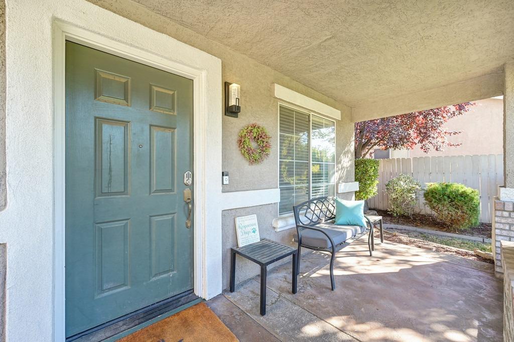 Detail Gallery Image 4 of 38 For 3105 Ryer Island St, West Sacramento,  CA 95691 - 4 Beds | 2 Baths