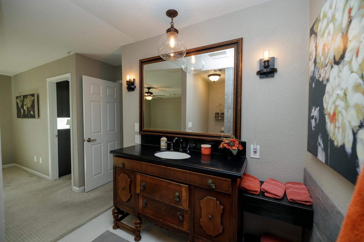 Detail Gallery Image 35 of 53 For 1102 Fawndale Ct, Modesto,  CA 95356 - 2 Beds | 2/1 Baths