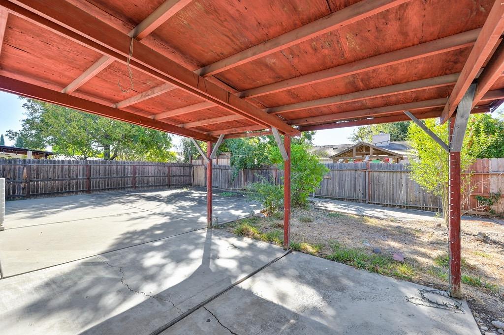 Detail Gallery Image 32 of 41 For 8582 New Valley Way, Sacramento,  CA 95828 - 3 Beds | 2 Baths