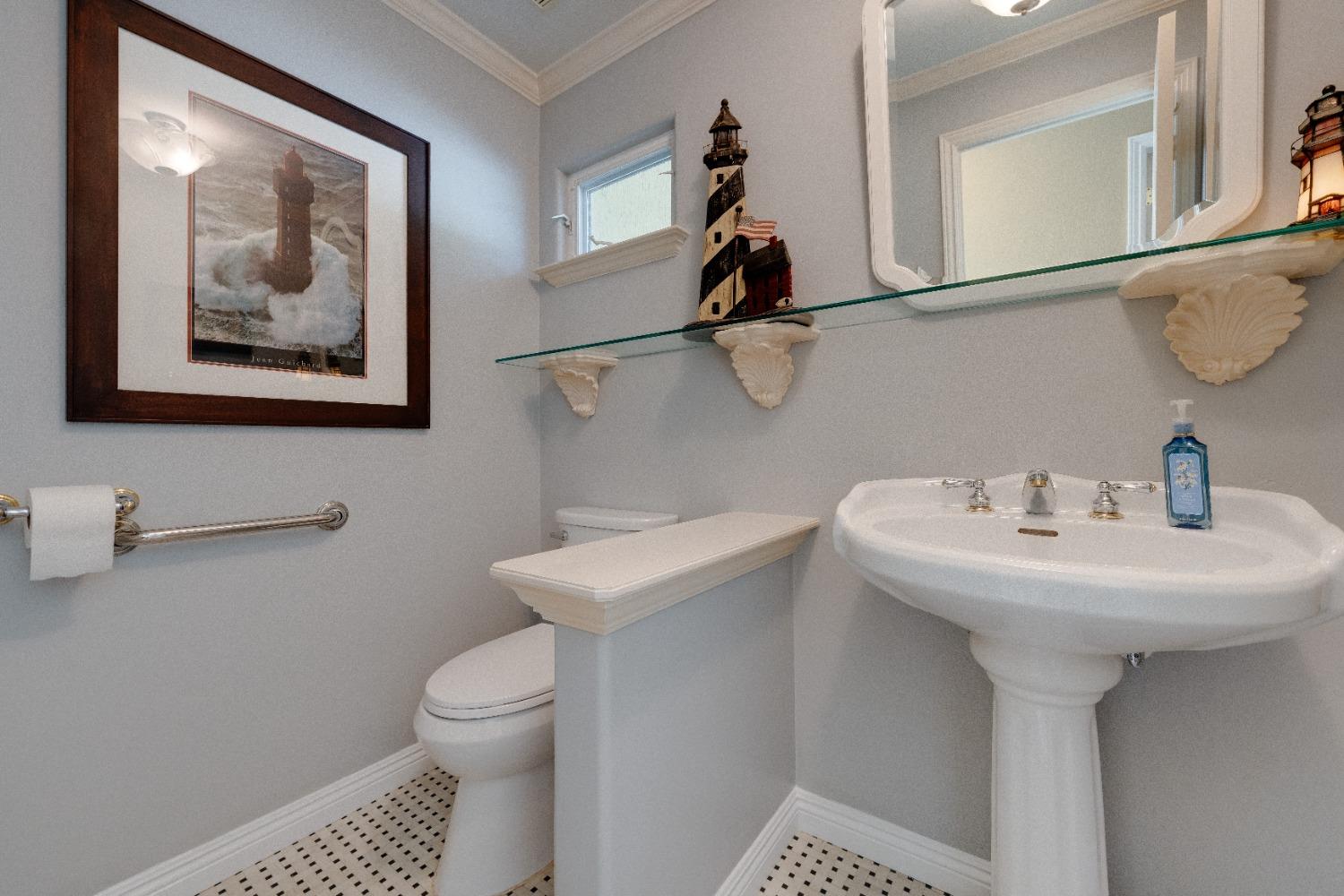 Detail Gallery Image 20 of 32 For 5990 Oak St, Loomis,  CA 95650 - 3 Beds | 2/1 Baths