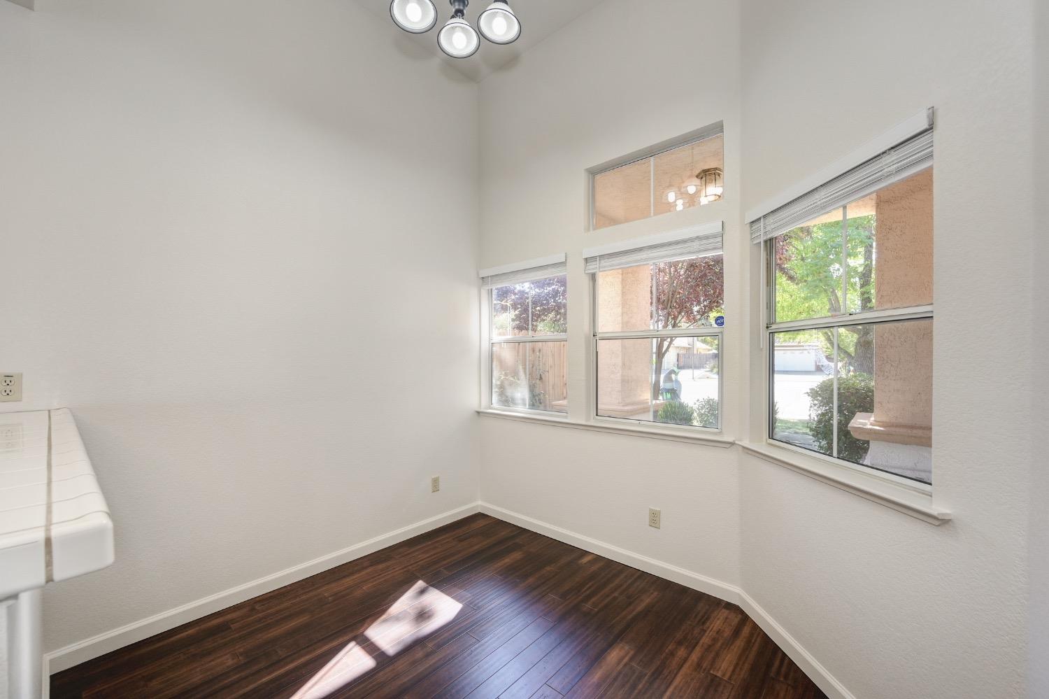 Detail Gallery Image 12 of 33 For 108 Tyrell Ct, Folsom,  CA 95630 - 3 Beds | 2 Baths