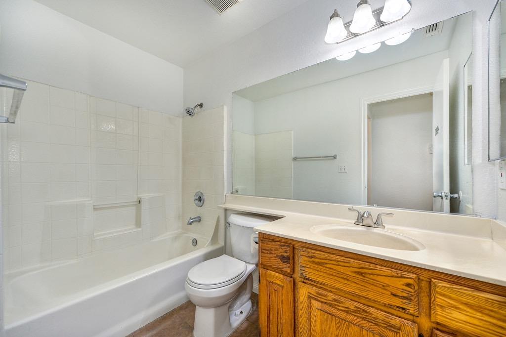 Detail Gallery Image 28 of 41 For 8582 New Valley Way, Sacramento,  CA 95828 - 3 Beds | 2 Baths