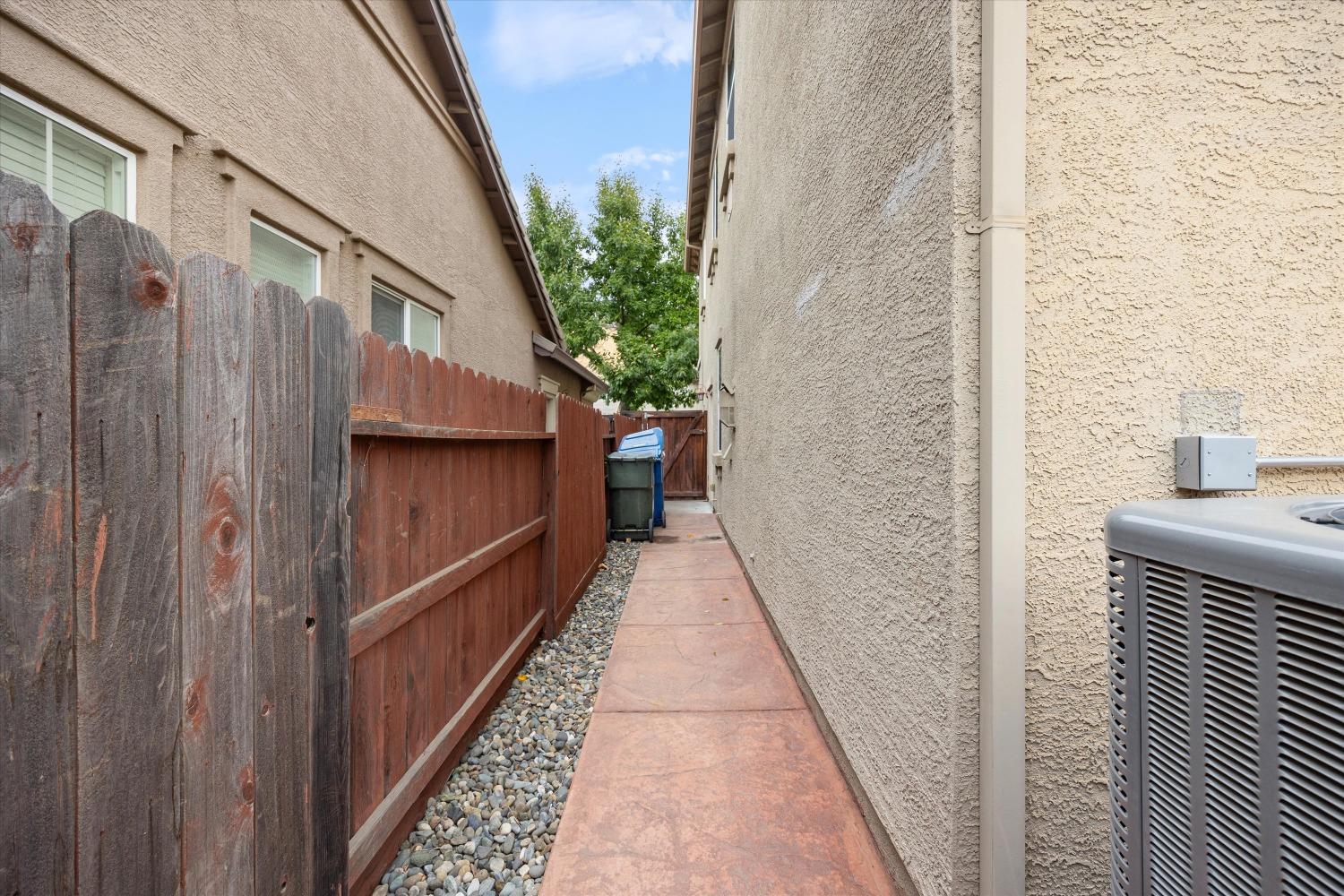 Detail Gallery Image 57 of 58 For 980 Hildebrand Cir, Folsom,  CA 95630 - 4 Beds | 2/1 Baths