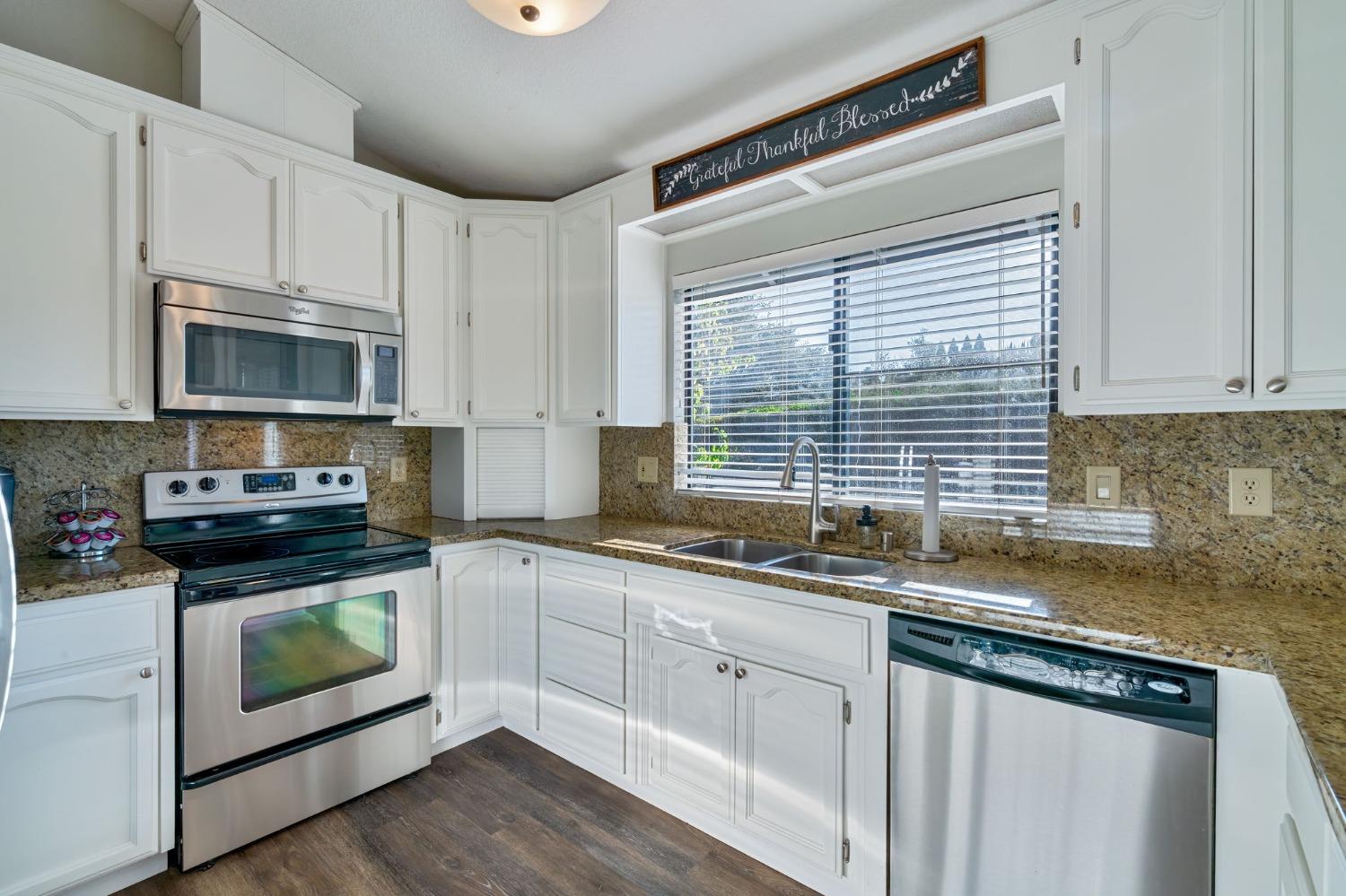 Detail Gallery Image 11 of 47 For 3446 Cambridge Rd, Cameron Park,  CA 95682 - 3 Beds | 2 Baths