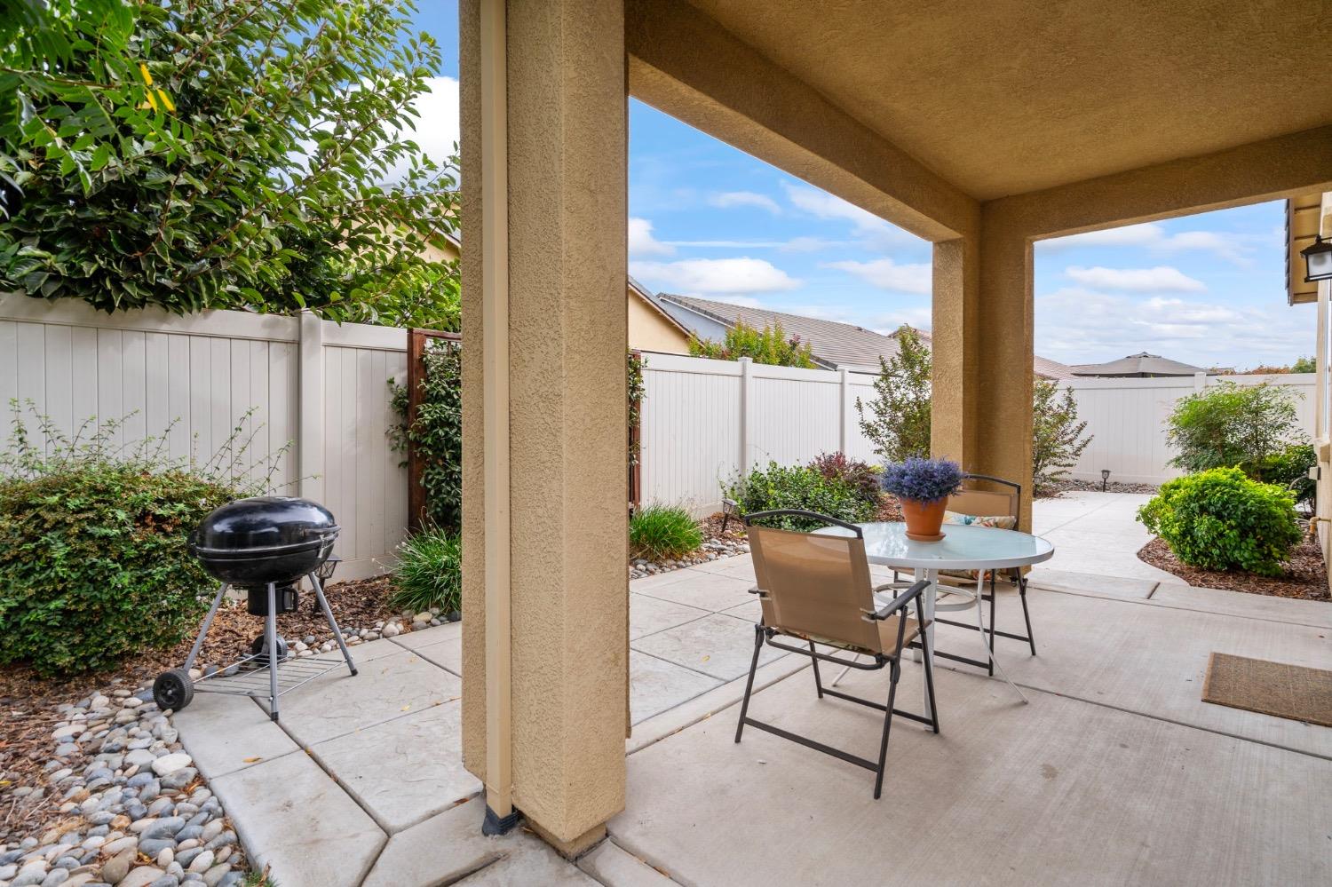 Detail Gallery Image 33 of 45 For 1443 Chestnut Hill Dr, Manteca,  CA 95336 - 2 Beds | 2 Baths