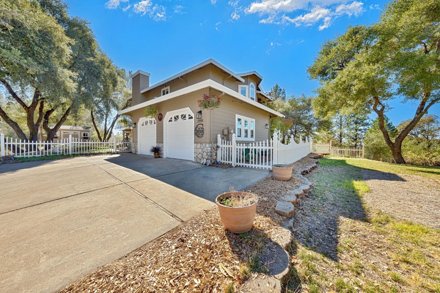 Detail Gallery Image 7 of 79 For 2188 American River Trl, Cool,  CA 95614 - 4 Beds | 2/1 Baths