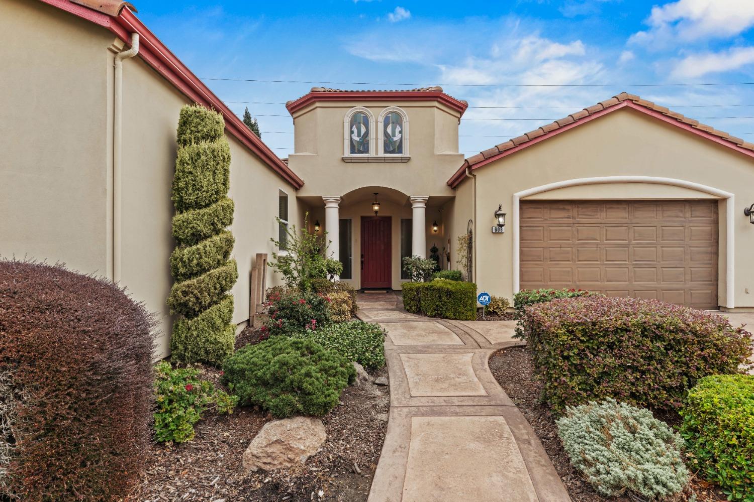 Detail Gallery Image 4 of 71 For 608 Landrise Ct, Folsom,  CA 95630 - 4 Beds | 3/1 Baths