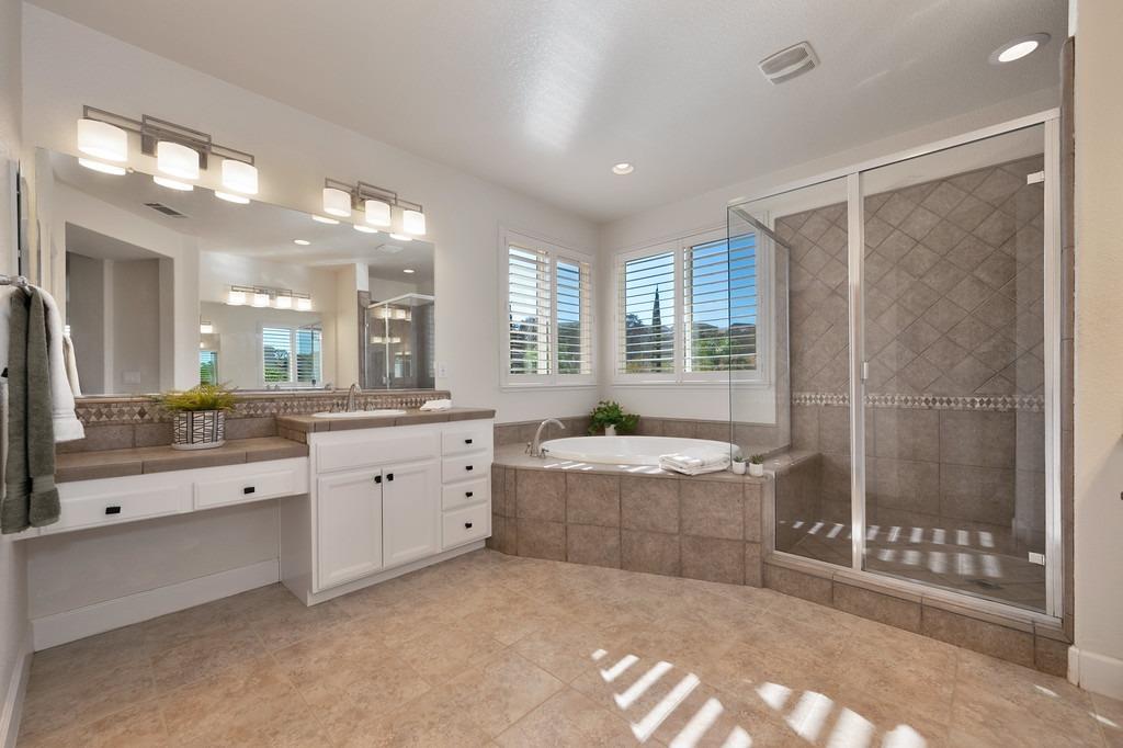 Detail Gallery Image 33 of 68 For 705 Chesterfield Way, Rocklin,  CA 95765 - 5 Beds | 4 Baths