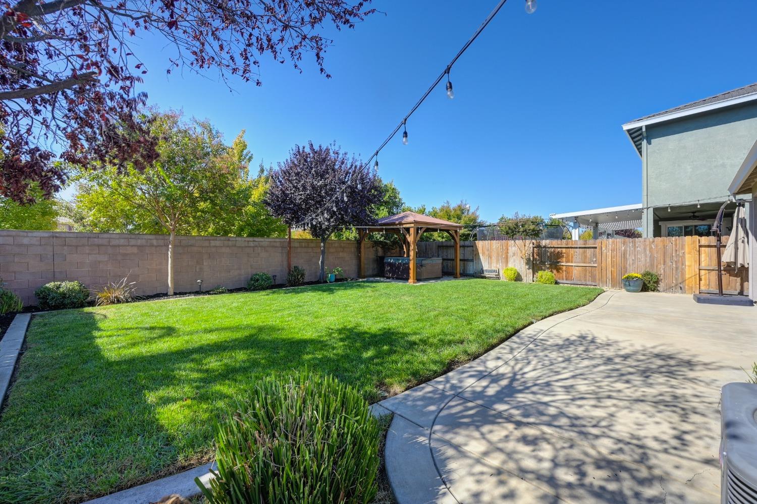 Detail Gallery Image 32 of 37 For 2148 Castle Pines Way, Roseville,  CA 95747 - 3 Beds | 2/1 Baths