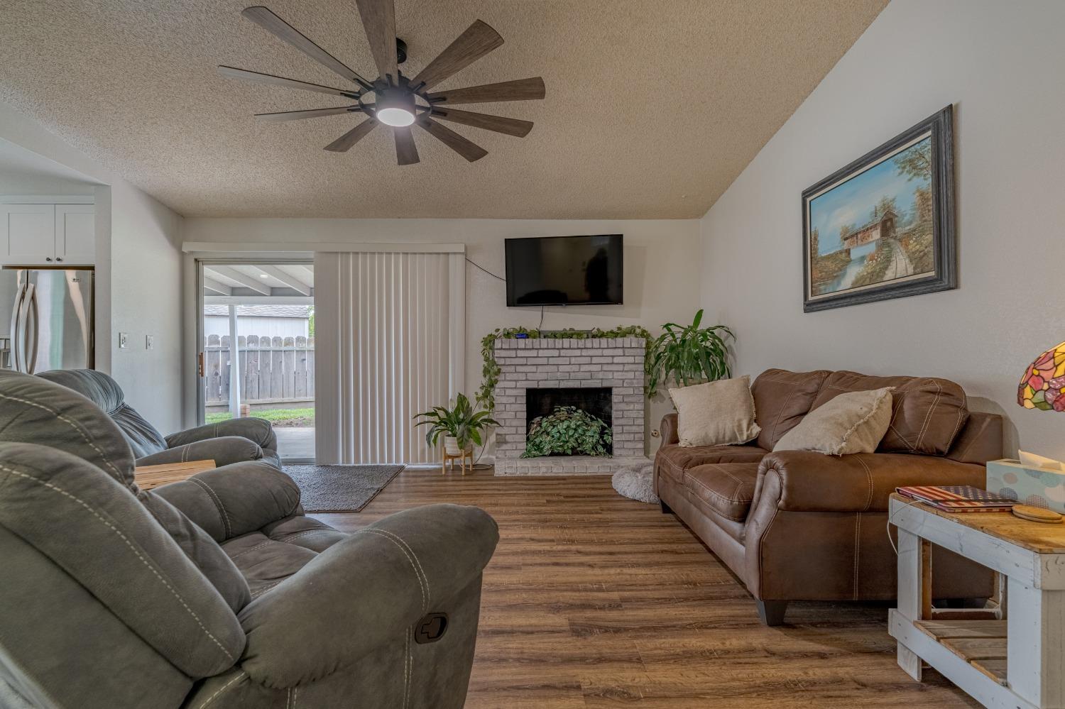 Detail Gallery Image 10 of 48 For 832 Amador Ct, Merced,  CA 95340 - 4 Beds | 2 Baths