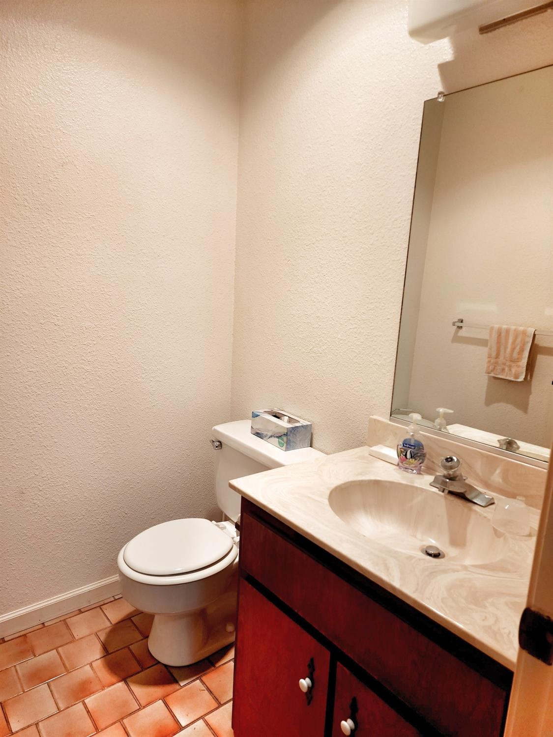 Detail Gallery Image 22 of 27 For 228 Foresthill Ave #B,  Auburn,  CA 95603 - 2 Beds | 2/1 Baths