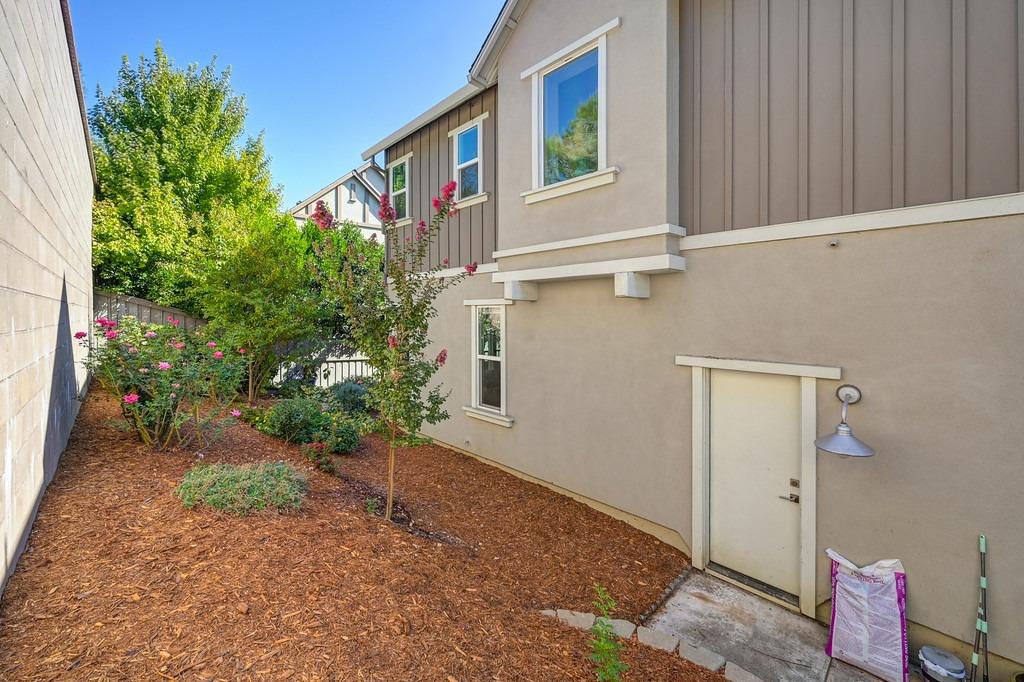 Detail Gallery Image 56 of 56 For 3245 Forney Way, Sacramento,  CA 95816 - 3 Beds | 2 Baths