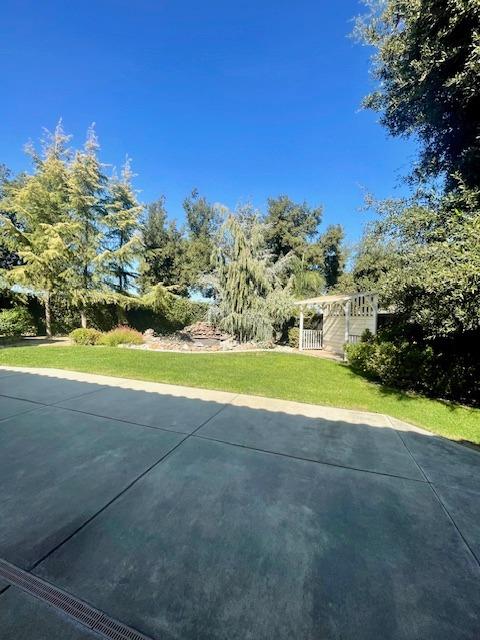 Los Olivos Court, Atwater, California image 13