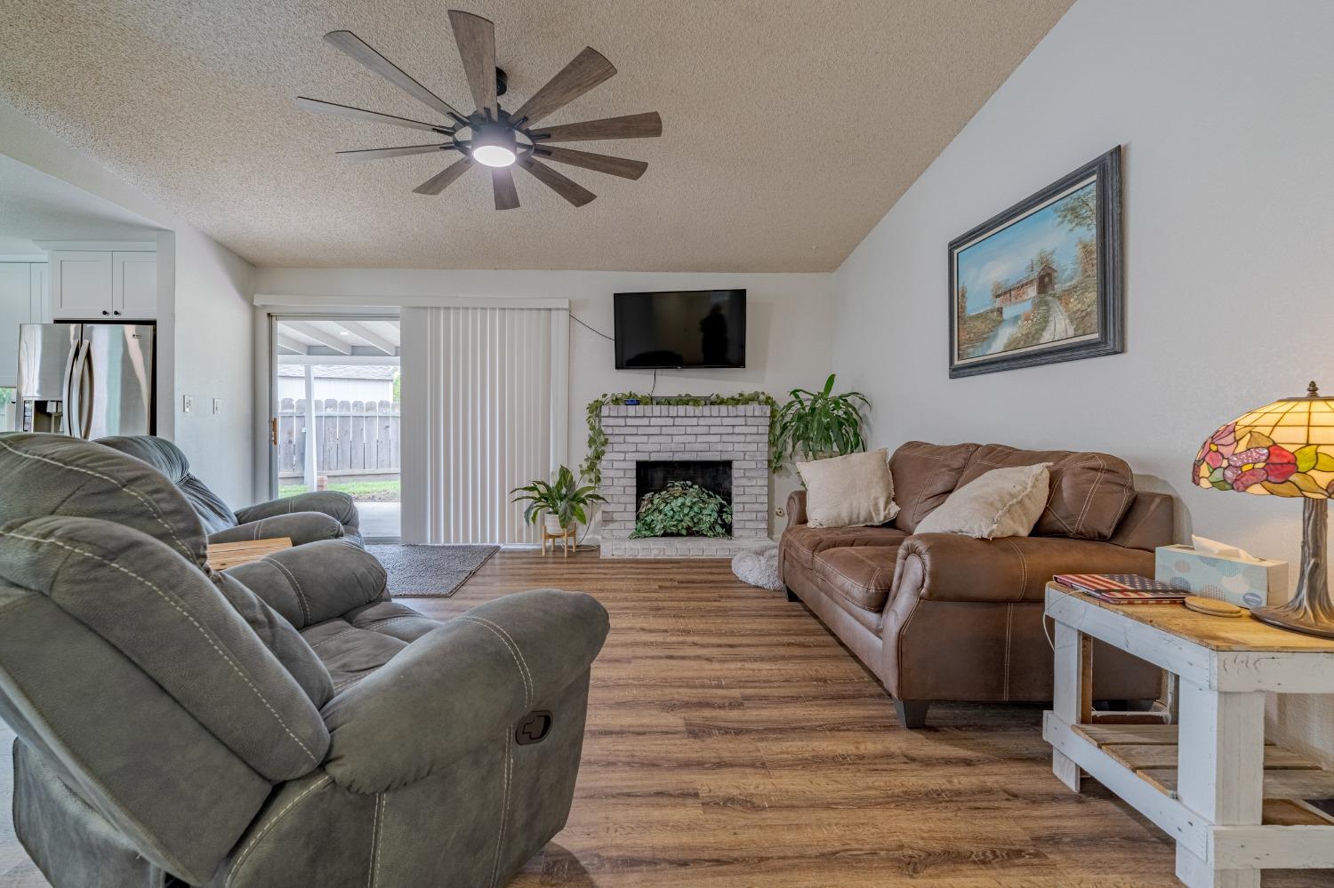 Detail Gallery Image 12 of 48 For 832 Amador Ct, Merced,  CA 95340 - 4 Beds | 2 Baths