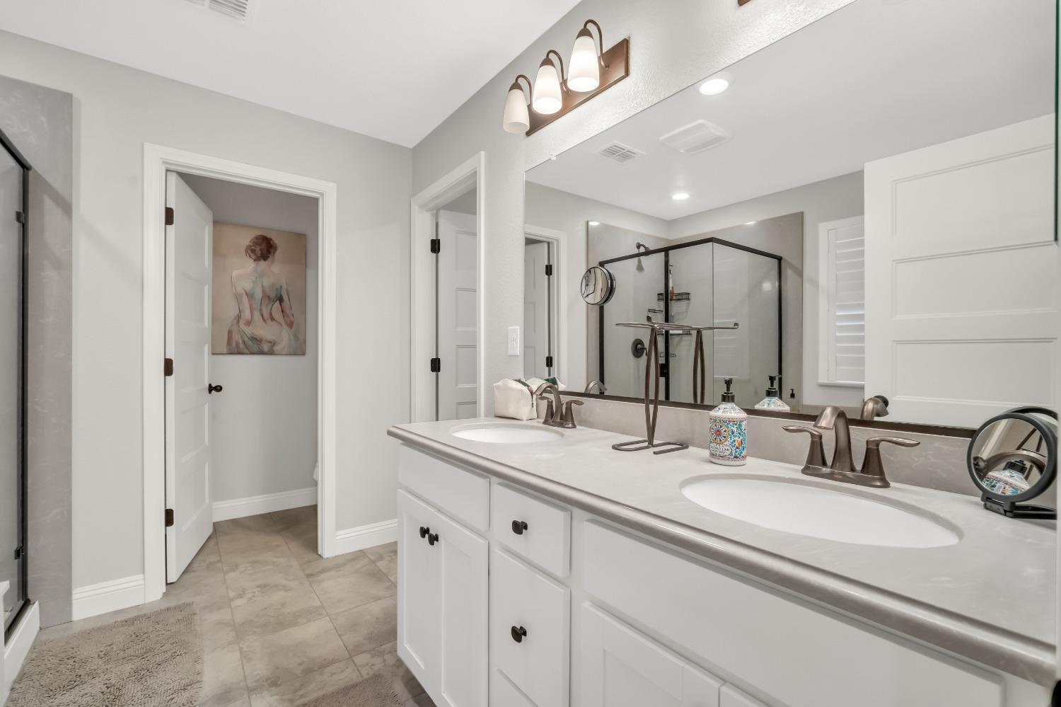 Detail Gallery Image 32 of 55 For 6159 Mehrten Cir, Rocklin,  CA 95765 - 3 Beds | 2/1 Baths