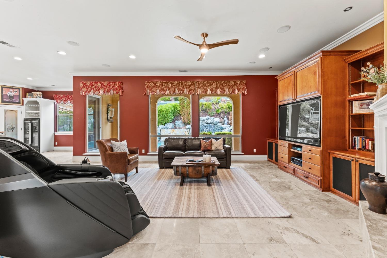 Detail Gallery Image 22 of 71 For 608 Landrise Ct, Folsom,  CA 95630 - 4 Beds | 3/1 Baths