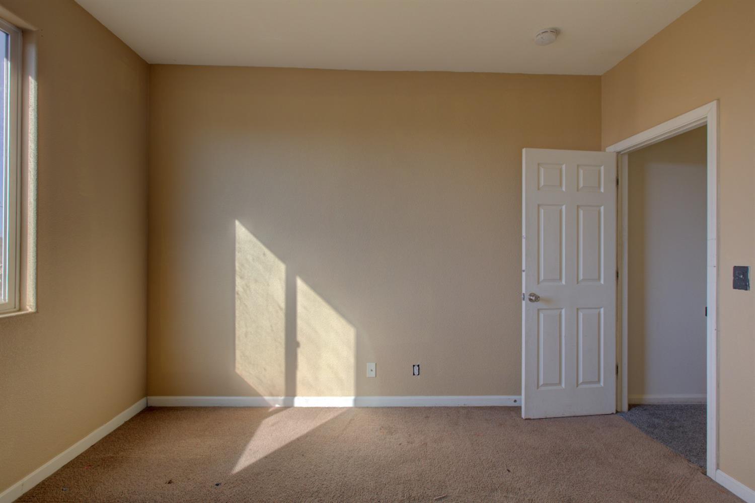 Detail Gallery Image 11 of 44 For 7379 Louise Ave, Winton,  CA 95388 - 3 Beds | 2/1 Baths