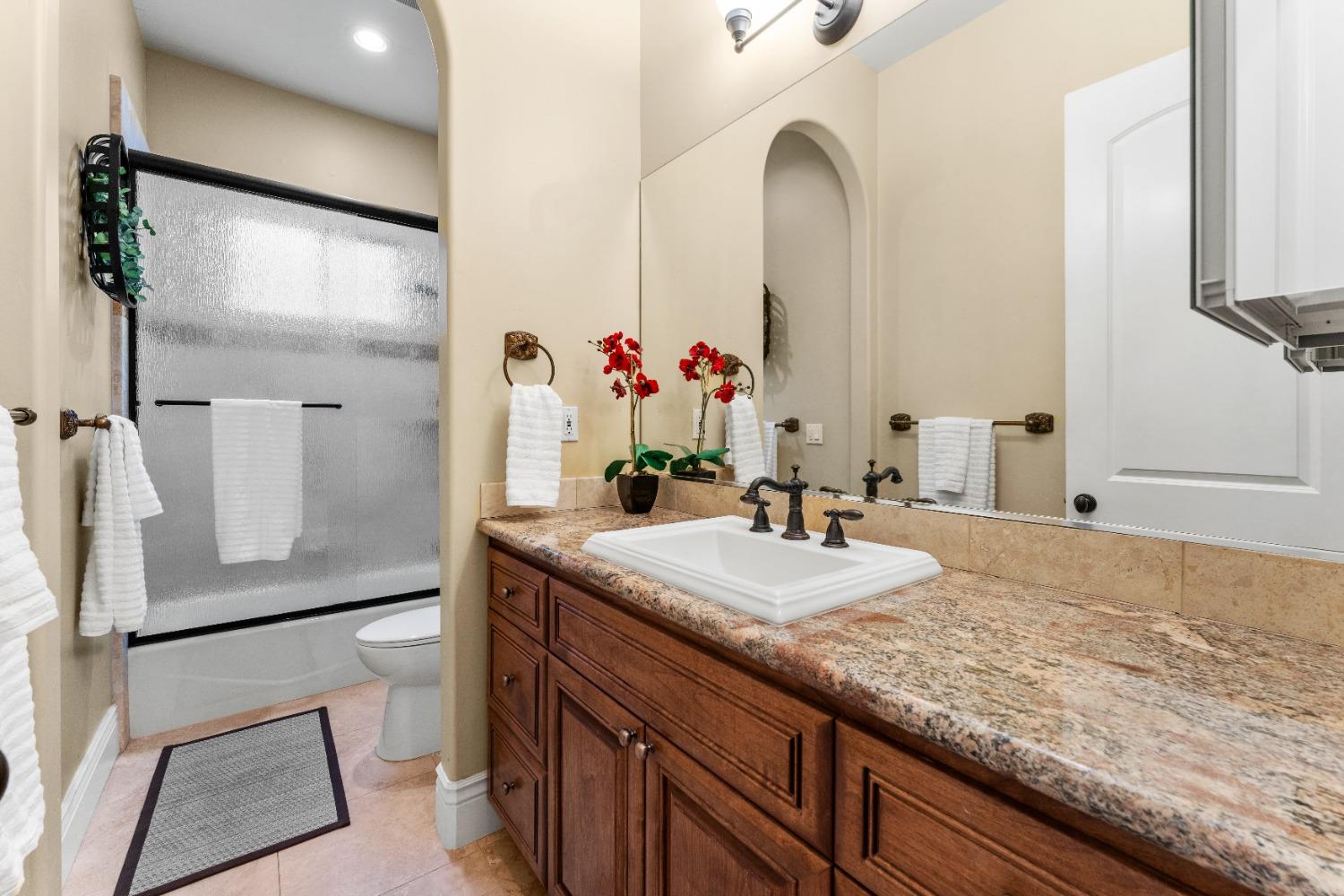 Detail Gallery Image 42 of 71 For 608 Landrise Ct, Folsom,  CA 95630 - 4 Beds | 3/1 Baths