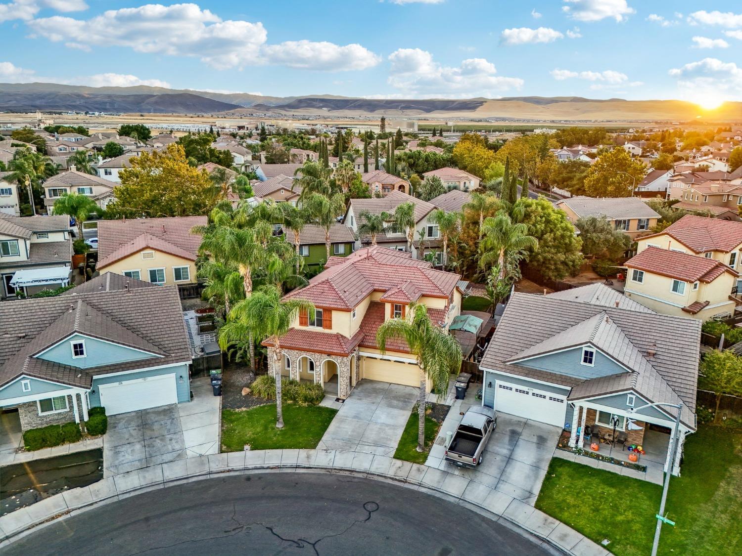 Detail Gallery Image 28 of 31 For 1658 Tamarisk Ln, Tracy,  CA 95377 - 5 Beds | 3/1 Baths