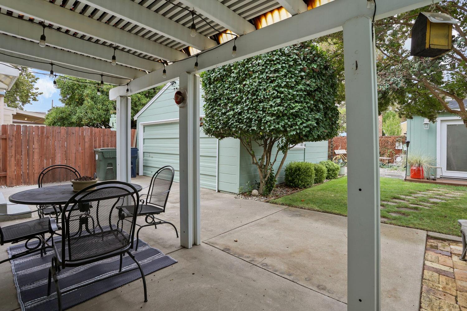 Detail Gallery Image 36 of 41 For 770 3rd Ave, Sacramento,  CA 95818 - 2 Beds | 1/1 Baths