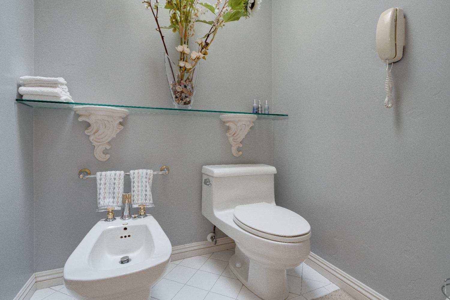 Detail Gallery Image 16 of 32 For 5990 Oak St, Loomis,  CA 95650 - 3 Beds | 2/1 Baths