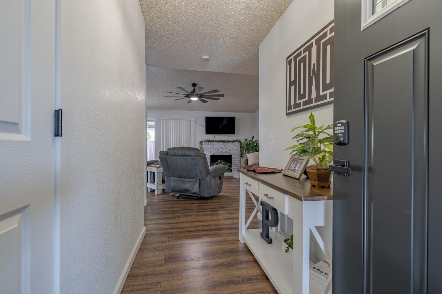 Detail Gallery Image 9 of 48 For 832 Amador Ct, Merced,  CA 95340 - 4 Beds | 2 Baths