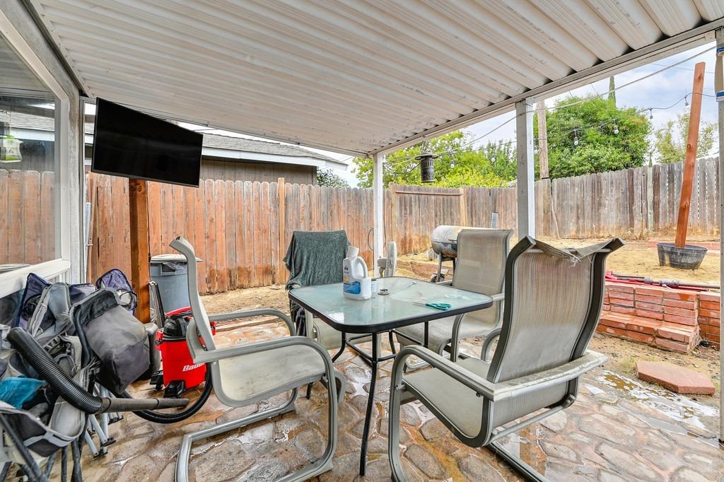 Detail Gallery Image 18 of 19 For 6939 Oak Spring Way, Citrus Heights,  CA 95621 - 3 Beds | 1 Baths