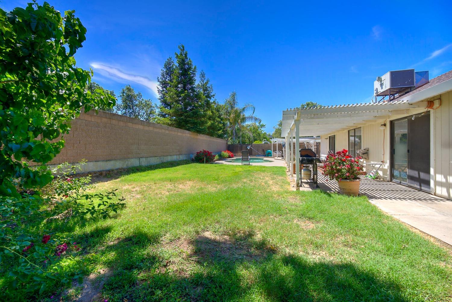 Detail Gallery Image 31 of 32 For 1314 Wendy Ct, Roseville,  CA 95661 - 3 Beds | 1/1 Baths