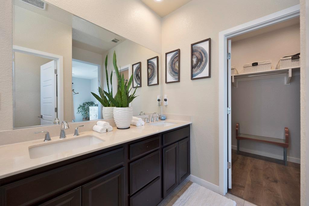 Detail Gallery Image 43 of 56 For 3245 Forney Way, Sacramento,  CA 95816 - 3 Beds | 2 Baths