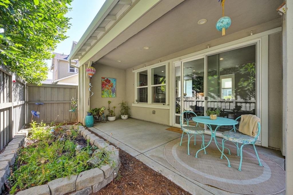 Detail Gallery Image 50 of 56 For 3245 Forney Way, Sacramento,  CA 95816 - 3 Beds | 2 Baths