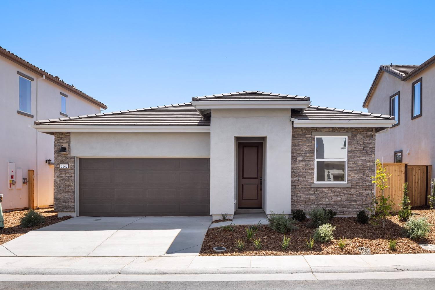 Detail Gallery Image 1 of 1 For 3040 Astronomer Way, Roseville,  CA 95747 - 3 Beds | 2 Baths