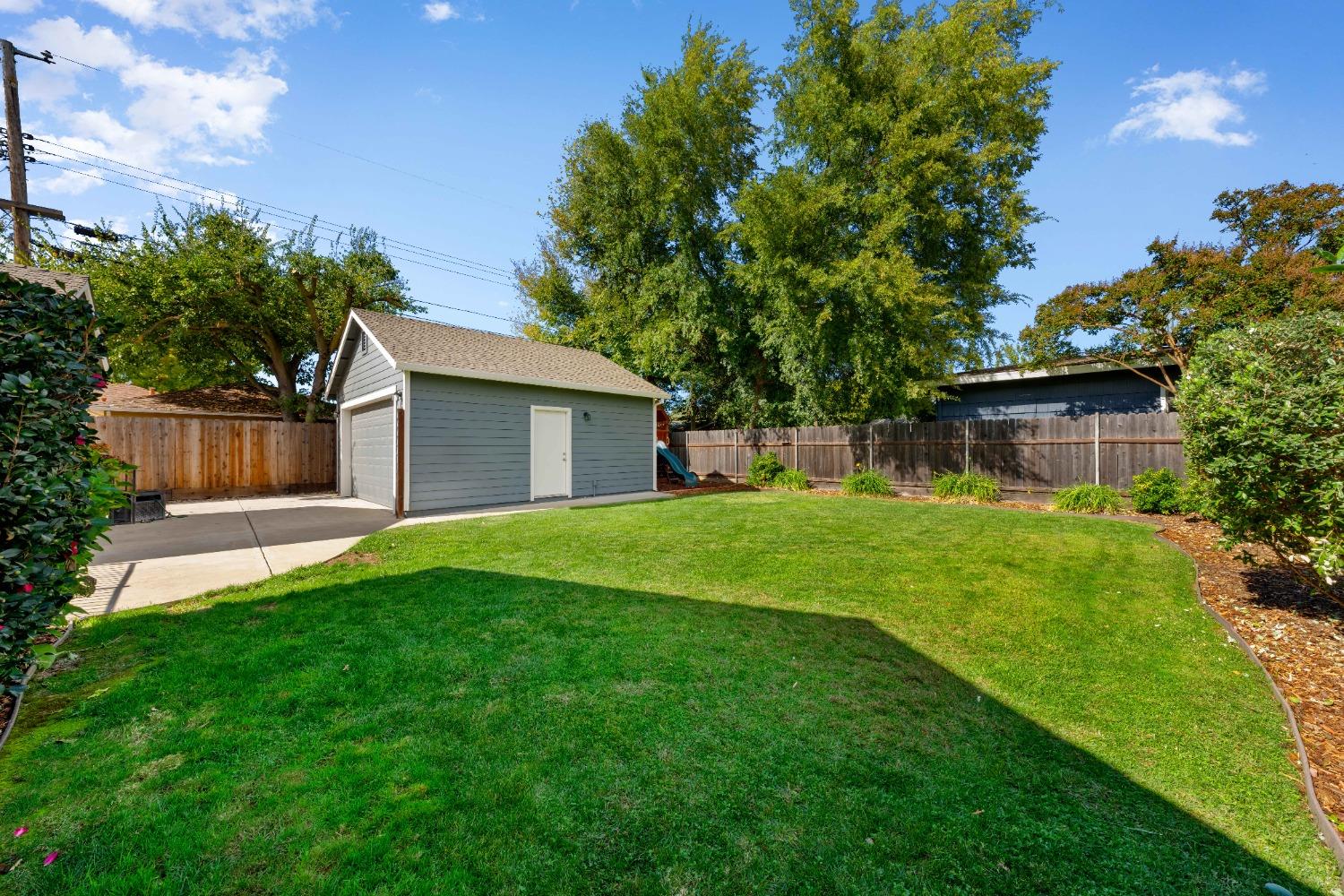 Detail Gallery Image 25 of 27 For 5325 2nd Ave, Sacramento,  CA 95817 - 3 Beds | 2 Baths