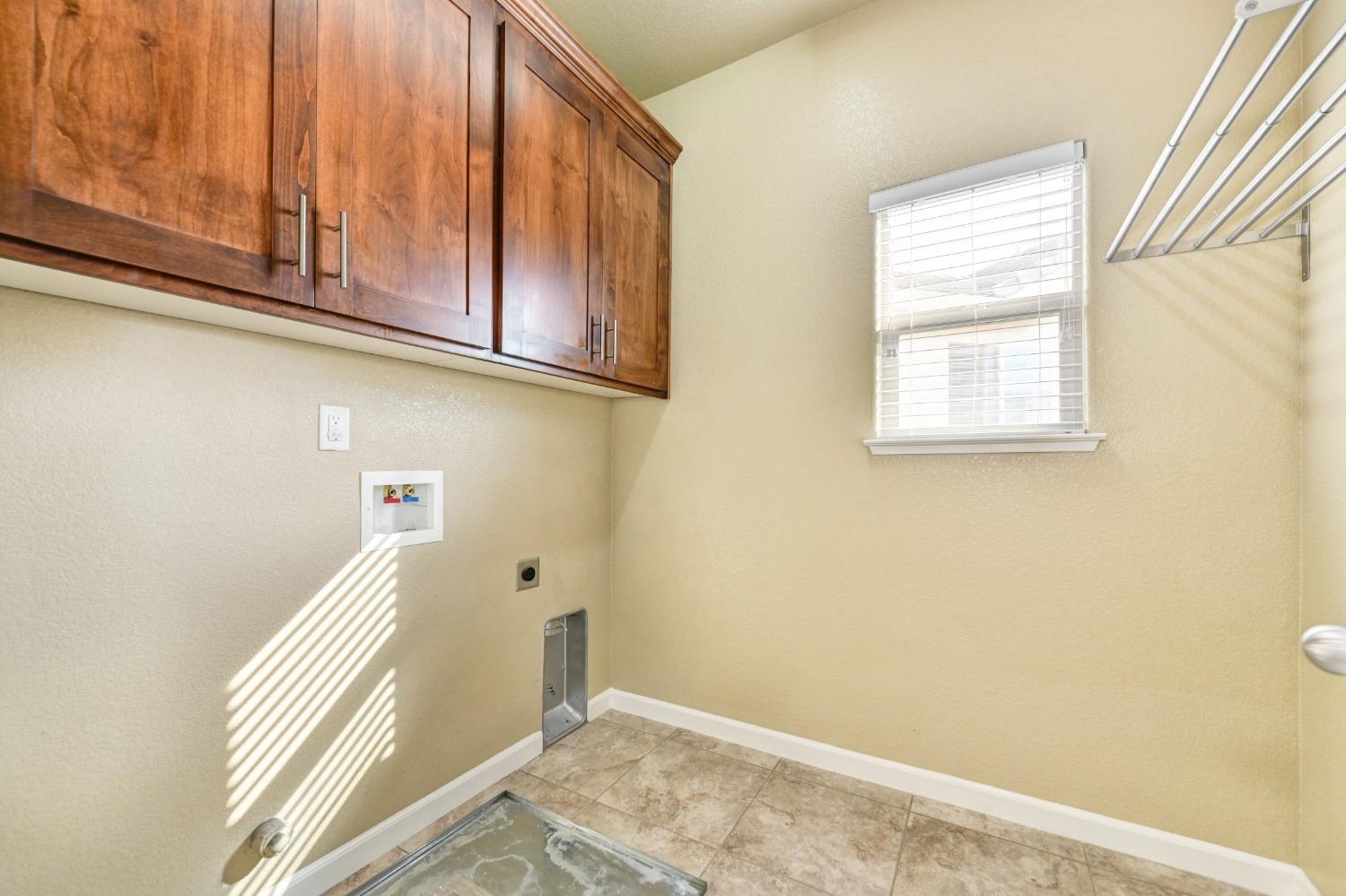 Detail Gallery Image 22 of 45 For 3605 Trentino St, Roseville,  CA 95747 - 3 Beds | 2/1 Baths