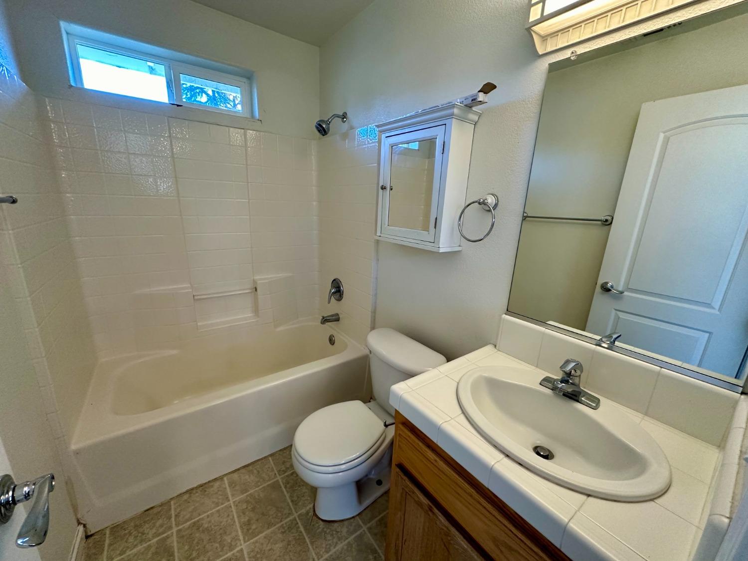 Detail Gallery Image 12 of 17 For 179 Highlands Ct, Grass Valley,  CA 95945 - 3 Beds | 2 Baths