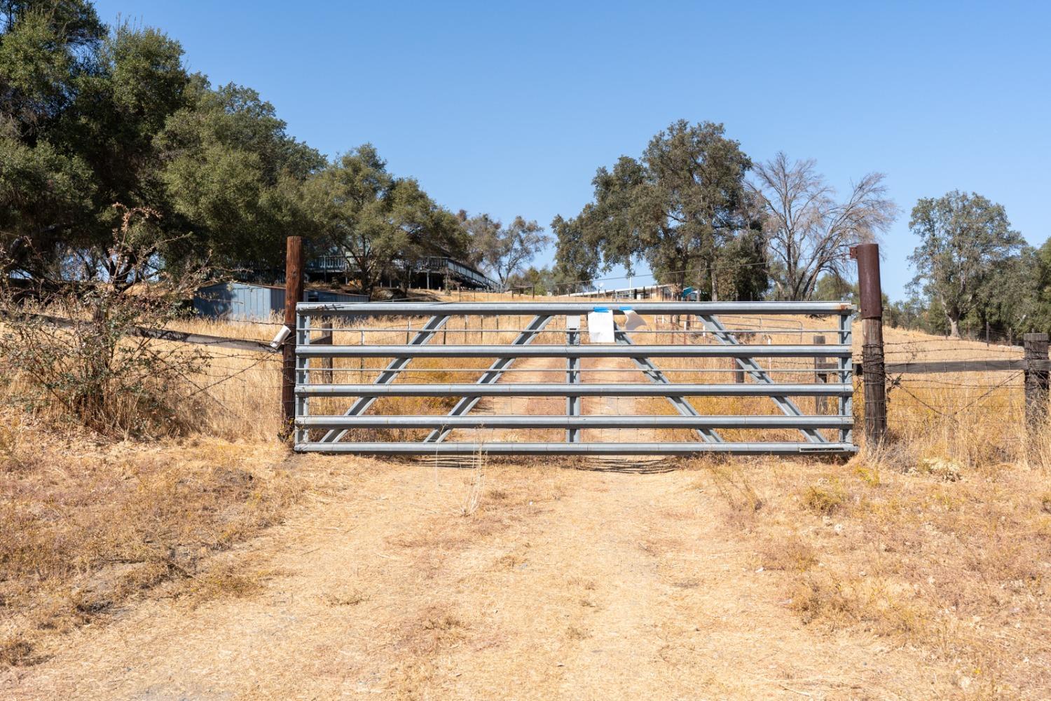 Detail Gallery Image 45 of 46 For 30289 Auberry Rd, Prather,  CA 93651 - 3 Beds | 3 Baths