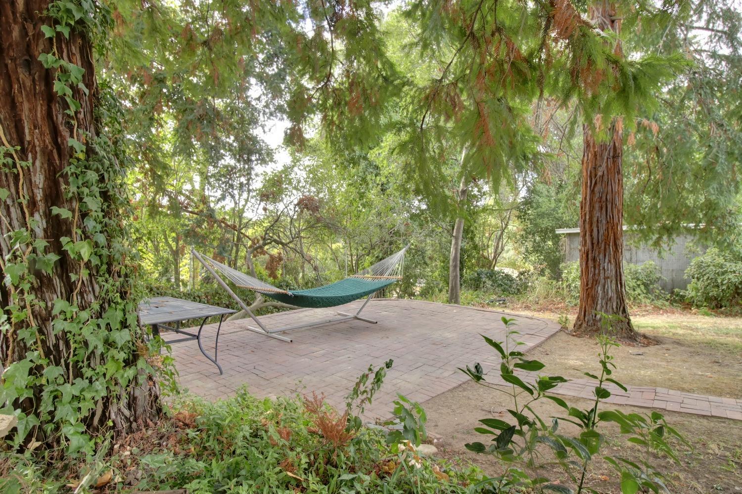 Detail Gallery Image 63 of 93 For 2147 Hillcrest Way, Carmichael,  CA 95608 - 4 Beds | 2/1 Baths