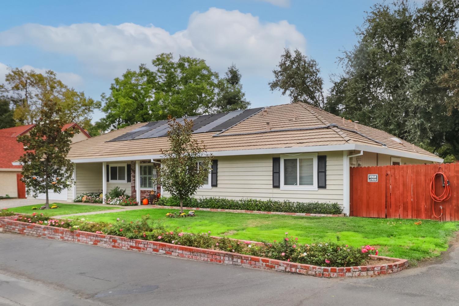 Detail Gallery Image 2 of 69 For 4110 Winding Bluff Ln, Sacramento,  CA 95841 - 3 Beds | 2/1 Baths