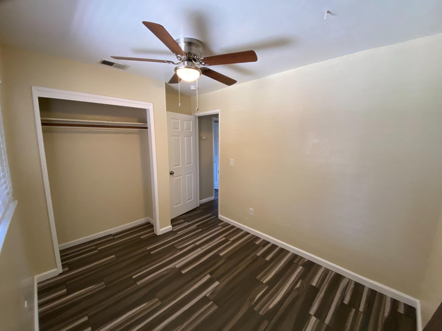 Detail Gallery Image 8 of 10 For 377 Laurel Ave, Oakdale,  CA 95361 - 2 Beds | 1 Baths